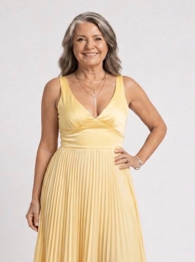 Sara | Pleated V-Neck Maxi Dress