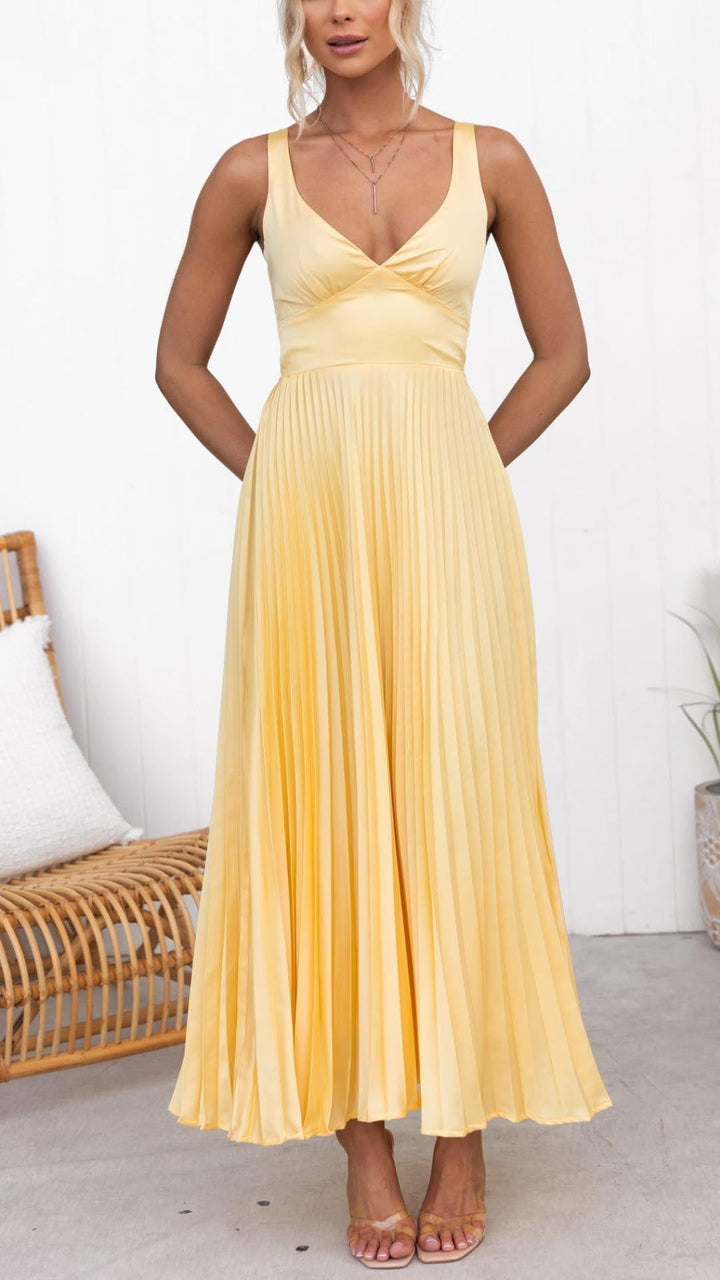 Sara | Pleated V-Neck Maxi Dress