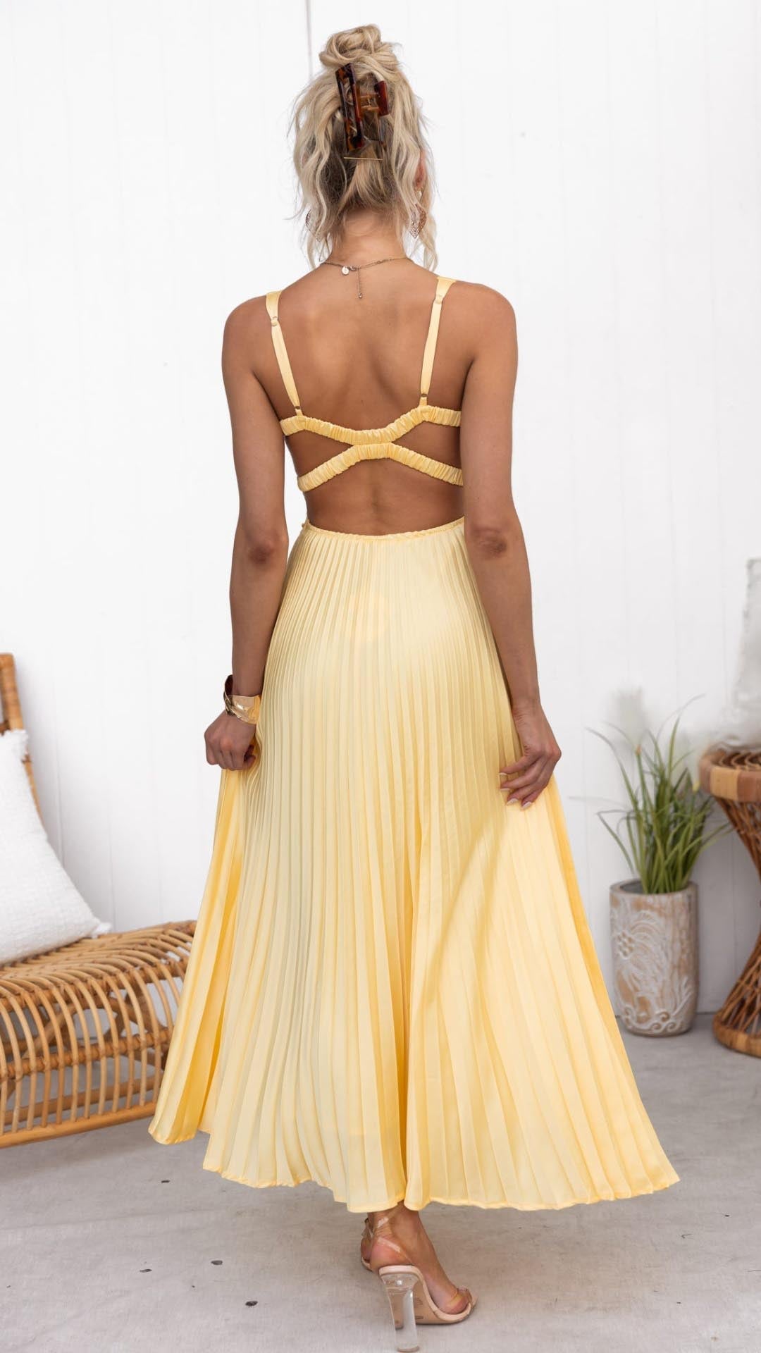 Sara | Pleated V-Neck Maxi Dress